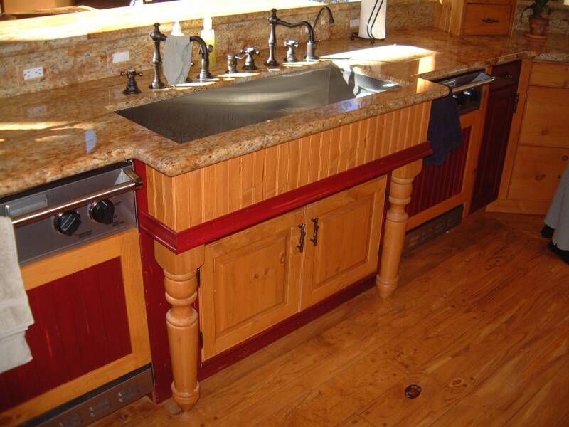 Breckenridge Red & Gold Kitchen