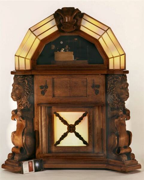 Jukebox in traditional style with carved lions