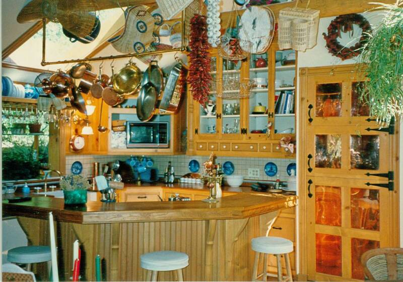 Green Mt. Falls Cabin Kitchen