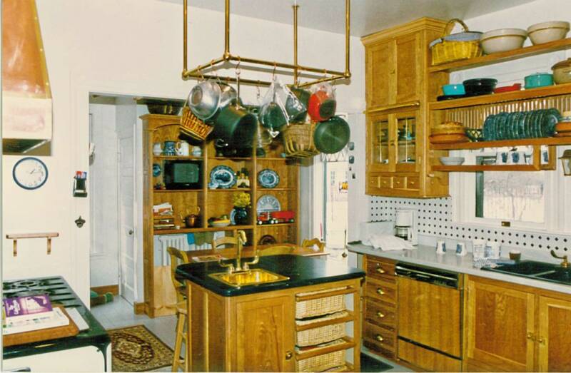 Colorado Cherry Wood Kitchen