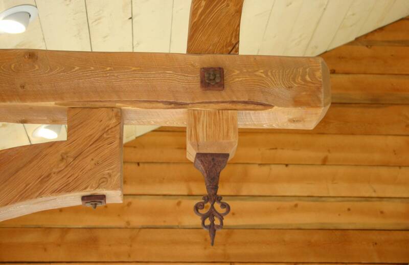 Detail view of clavos and timber connections